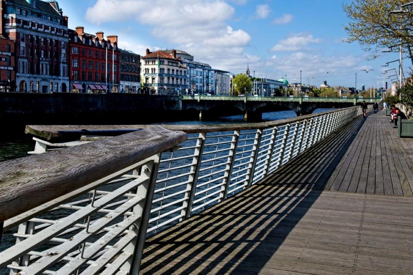 Wellington Temple Bar Hotel Dublin Exterior foto